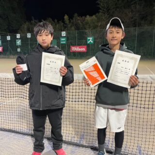 ✨🏆サムライカップU14 1月大会🏆✨

全日程終了しました☑️
ありがとうございました😊

男子優勝🥇
中尾奏大選手(レテテニススクール)
男子準優勝🥈
安倍灯真選手(A &Aテニスアカデミー)

女子優勝🥇
野田悠月選手(サムライテニス)
平柴琴美選手(Ken'sテニスパーク海浜幕張)

おめでとう御座います㊗️🥳
次はサムライカップU16 2月大会です！！！

 #テニスクラブ #テニス #テニススクール#イベントレッスン #ジュニアテニス