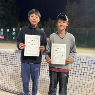 ✨🏆サムライカップU14 12月大会🏆✨
遅くなってしまい申し訳ございません🙇💦

男子優勝🥇
安濃凛選手(Team YUKA)
男子準優勝🥈
中尾奏大選手(レテテニススクール)

女子優勝🥇
飯塚絆花選手(Ken'sテニスパーク海浜幕張)
大越恵菜選手(H.Y.S)

おめでとう御座います㊗️

 #テニスクラブ #テニス #テニススクール#イベントレッスン #ジュニアテニス