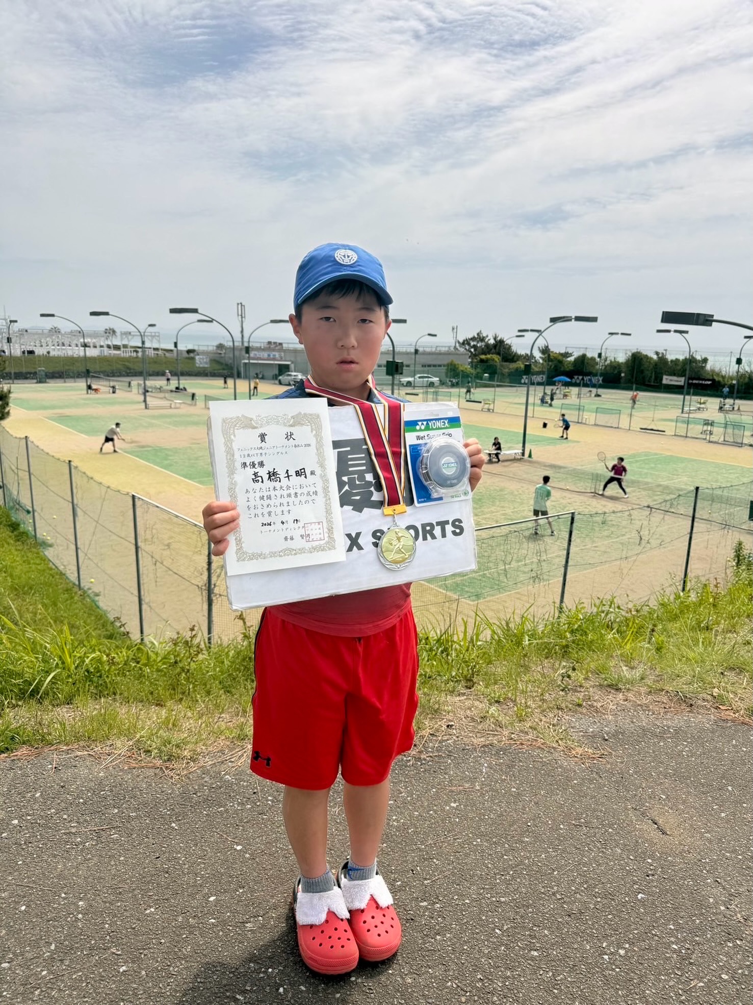 フェニックス大磯ジュニアテニストーナメント🎾

チアキ❗️準優勝❗️
おめでとう㊗️㊗️㊗️

サムライに移籍して、まだ間もないですが最初からサムライのテニスを学んでいます😊

まだまだですが、チアキの一生懸命な姿は、とても良いものがあります🎵

これから、飛躍することは間違いないです❗️

少しモジモジしていますが（笑）モジモジも含めて成長してもらいましょう😊

頑張れ‼️チアキ‼️

 #テニスクラブ #テニス #テニススクール#イベントレッスン #ジュニアテニス